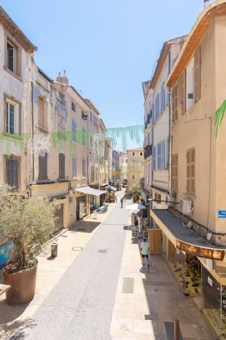 Charmant T3 Sur Jolie Place, Parking Inclus, Clim 라시오타 외부 사진